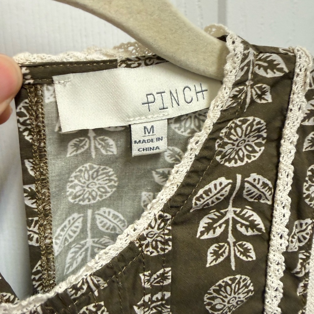 Pinch Green Pattern Dress - Picture 4 of 12